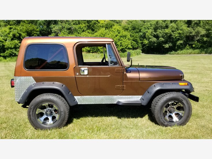 Thumbnail Photo undefined for 1982 Jeep CJ 7